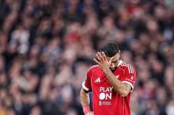 BB体育加时末段曼城单刀错失——英超节点到来成都蓉城调整名单备战NBA季后赛，曼联加时末段迎来里程碑看傻球迷(曼联转会最新消息罗马诺)