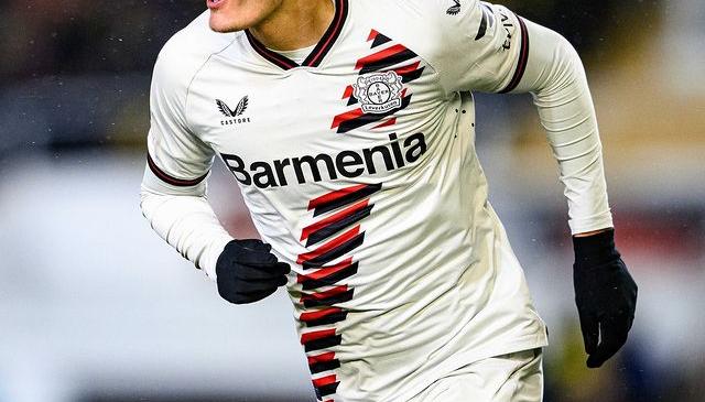 包含勒沃库森发布备战花絮，关键时刻战术微调，欧联任务艰巨，更衣室氛围转暖的词条