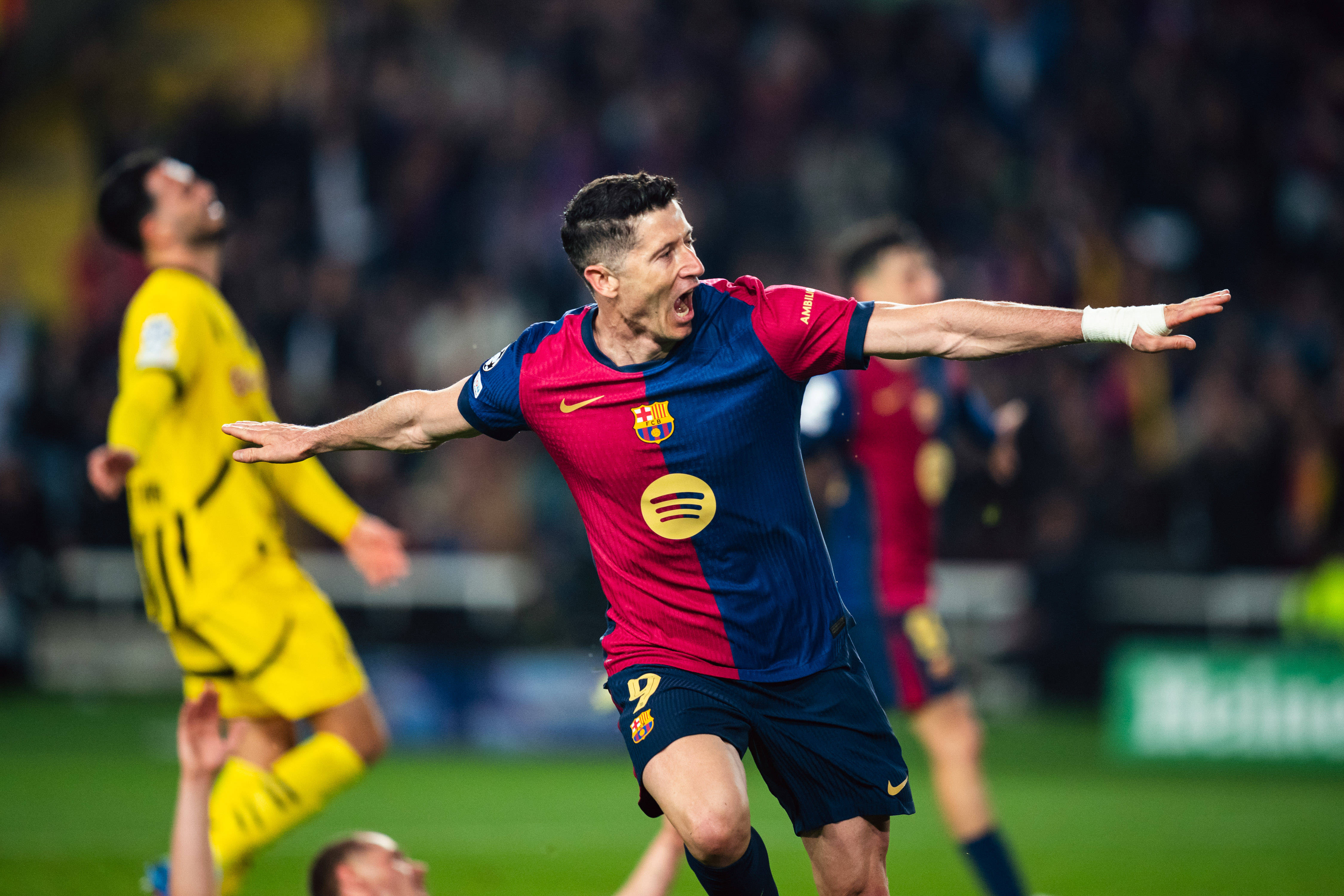 欧冠赛前再迎强敌;阿斯顿维拉绝杀压哨;主帅态度——更衣室稳定;轮换策略成焦点的简单介绍 欧冠赛前再迎强敌;阿斯顿维拉绝杀压哨;主帅态度——更衣室稳定;轮换策略成焦点的简单介绍