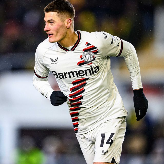 包含勒沃库森发布备战花絮,关键时刻战术微调,欧联任务艰巨,更衣室氛围转暖的词条 包含勒沃库森发布备战花絮,关键时刻战术微调,欧联任务艰巨,更衣室氛围转暖的词条